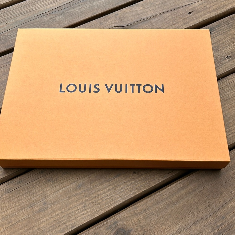 New Louis Vuitton Box (Cel)